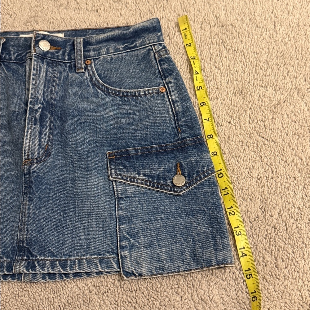 Denim Forum ’90s Cargo Mini Denim Skirt | Size 25 | Medium wash - Picture 6 of 7
